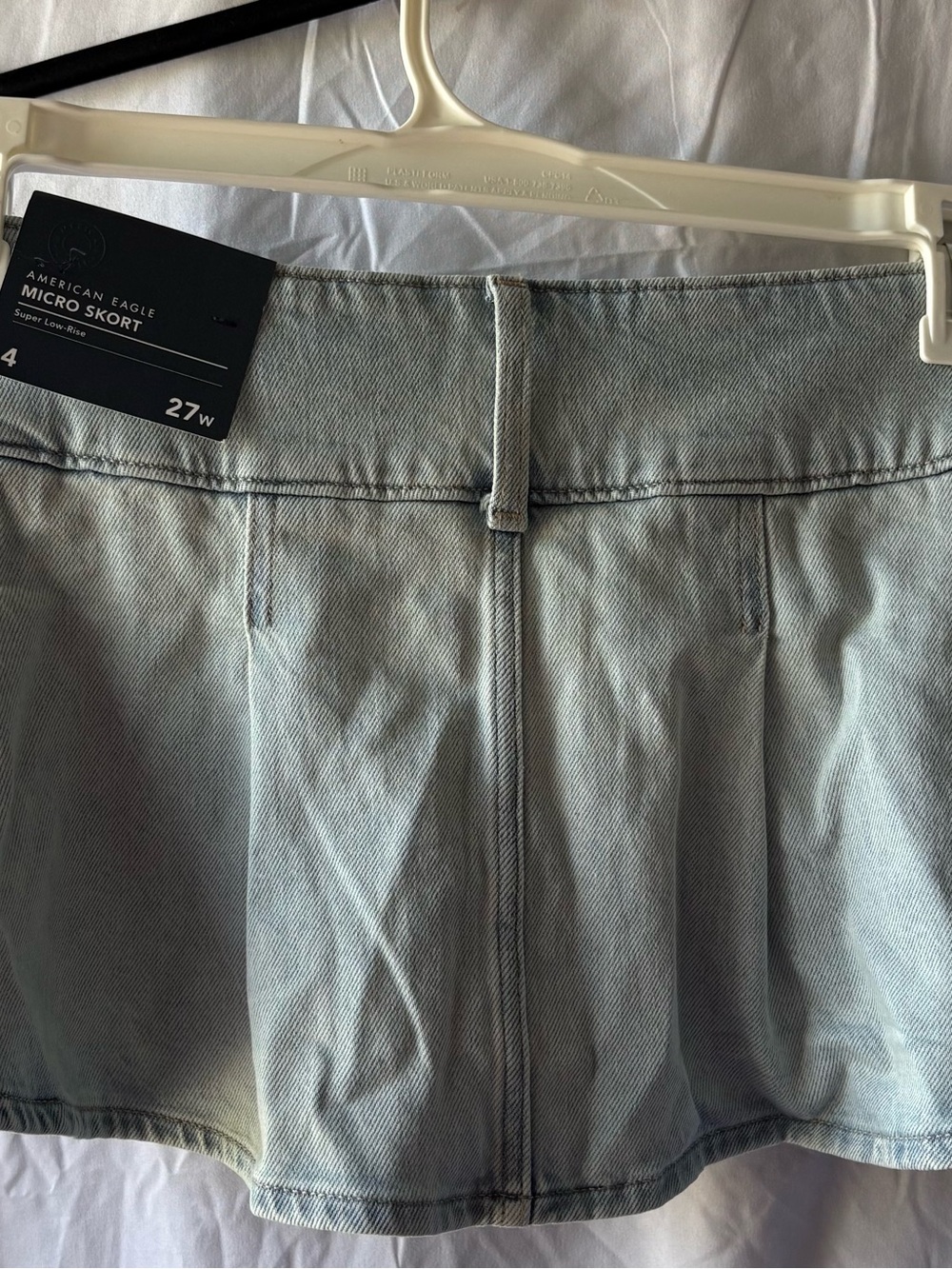 NWT American Eagle Super Low Rise Pleated Denim Micro Skort 4 - Picture 2 of 5